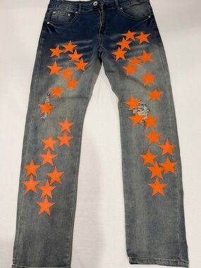 Men's D’ANDIJIESHEN Blue Distressed Jeans w/ Orange Star Appliqués size 32 x 30